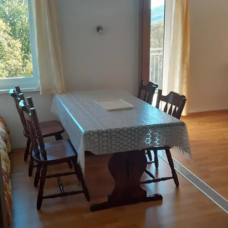 شقة Apartmens Luburic *