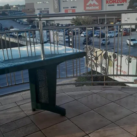 شقة Apartmens Luburic